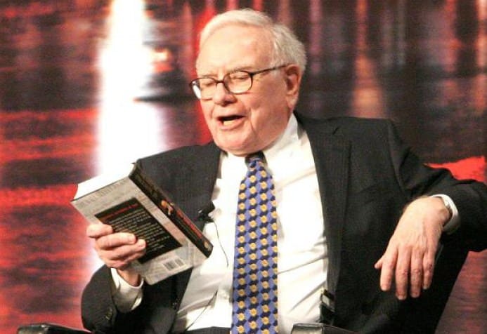 Warren Buffett kinh doanh gì