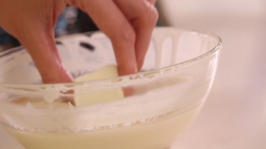 Cách làm bánh sữa chiên béo ngậy 
