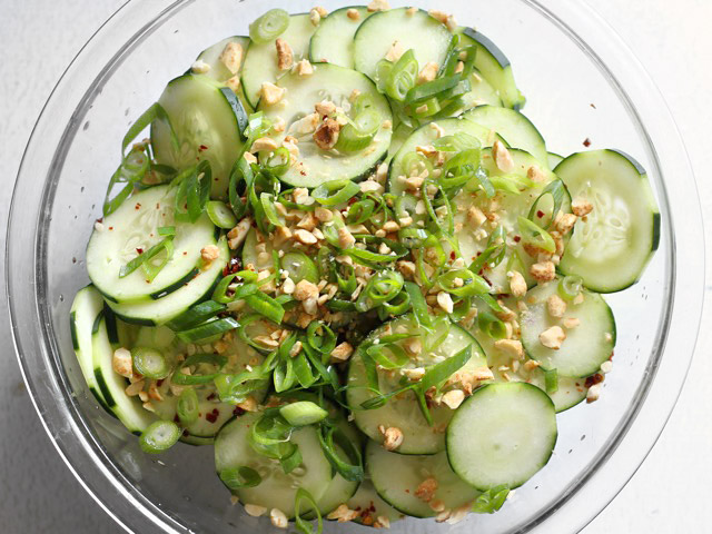  Cách làm salad dưa chuột kiểu Thái 6