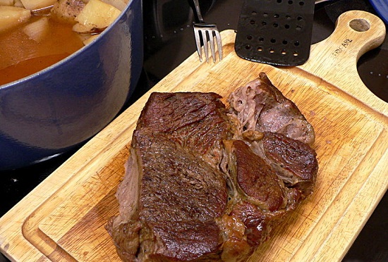 Cách làm món thịt bò om khoai tây cực hấp dẫn 10