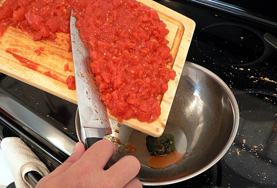 Cách làm pizza bánh mì nướng kiểu Ý 7