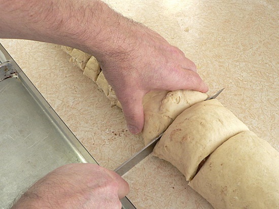 Cách làm bánh bông lan quế ngon như ngoài hàng 17