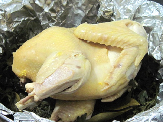 cách chế biến thịt gà gà hấp muối ngải cứu 1