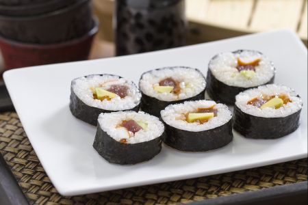 Cách làm Sushi Futomaki đúng kiểu Nhật Bản 1
